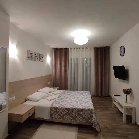 Royals Apartment *